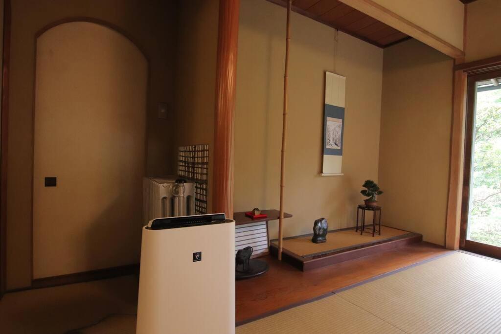 Yamaguchi House Villa,Historic Japanese Room With Onsen Хаконе Екстериор снимка