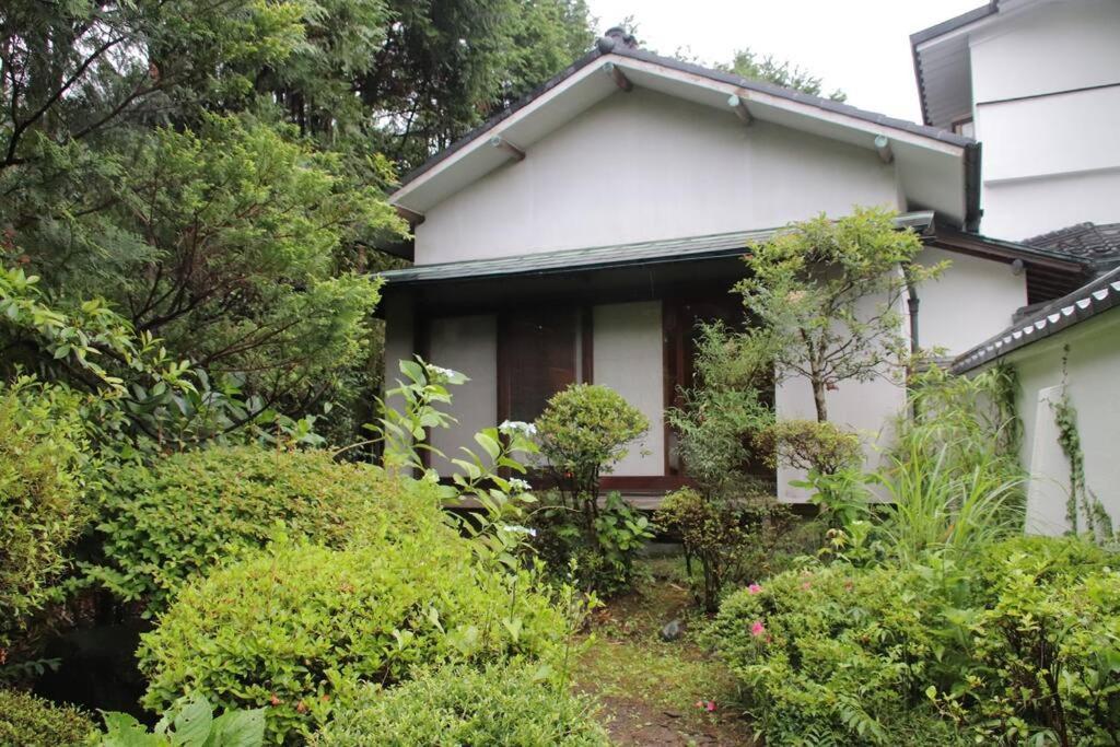 Yamaguchi House Villa,Historic Japanese Room With Onsen Хаконе Екстериор снимка
