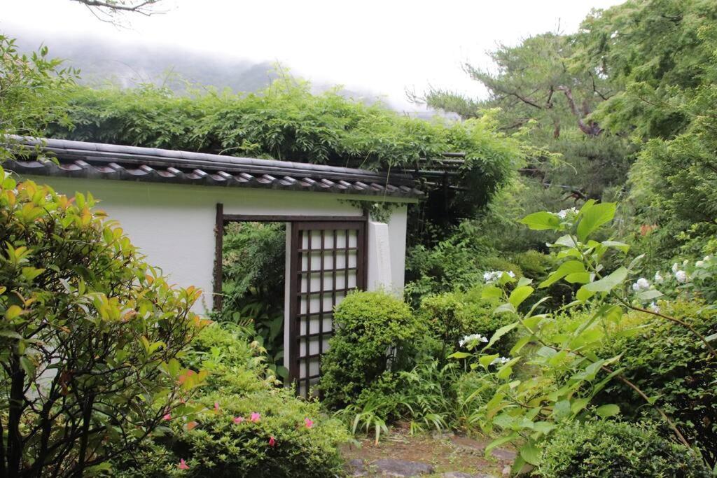 Yamaguchi House Villa,Historic Japanese Room With Onsen Хаконе Екстериор снимка