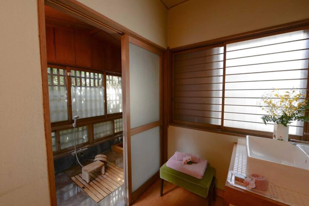 Yamaguchi House Villa,Historic Japanese Room With Onsen Хаконе Екстериор снимка